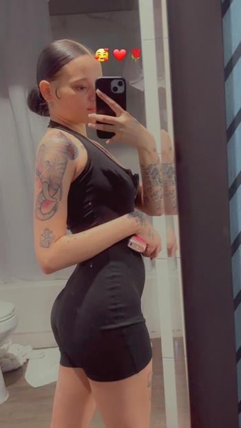 Snow, 22  female escort, Tallahassee